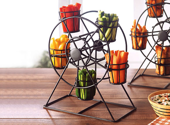 Ferris wheel inspired chip and dip serveware 