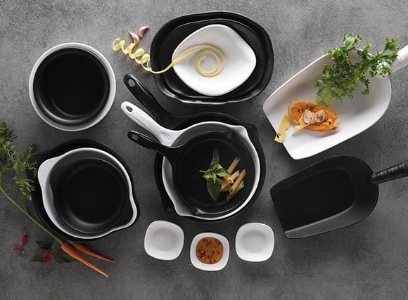 Cookware and serveware 