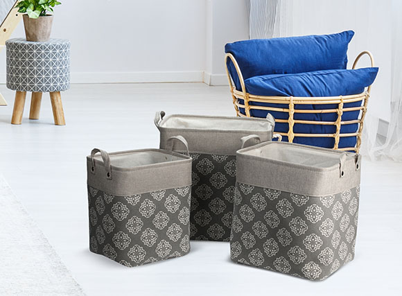 Storage boxes in wicker 